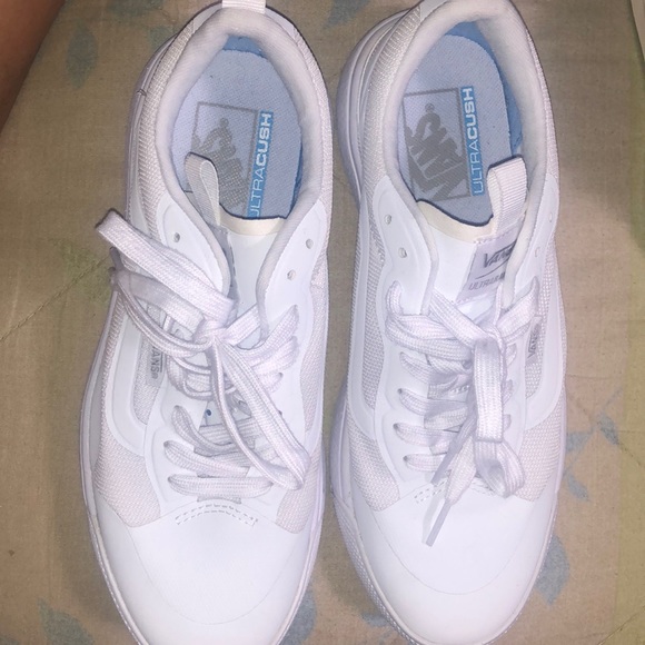 All white ultrarange Exos size 9 women’s , worn ONCE, a little snug on me - Picture 1 of 4